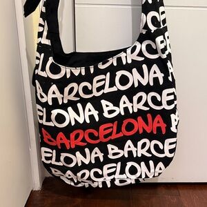 Black and Red Barcelona Women's Shoulder Tote Bag